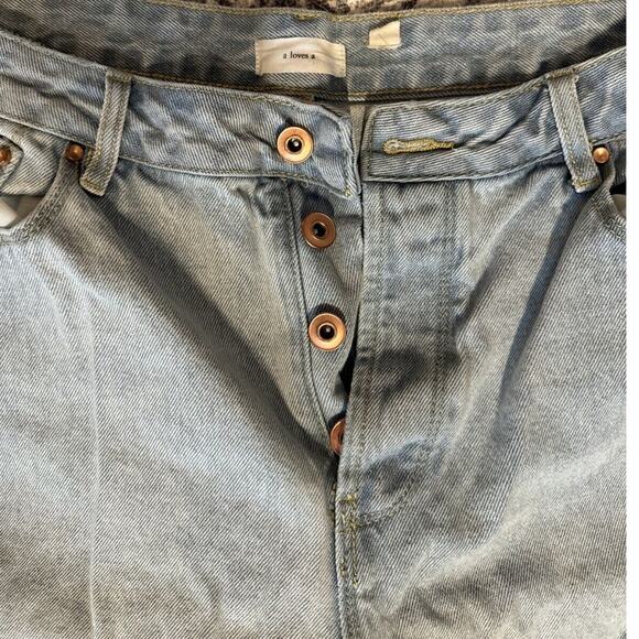 a loves a Womens Distressed Jeans Light Wash Button Fly Ripped Denim Pants SZ 31 - Picture 3 of 7